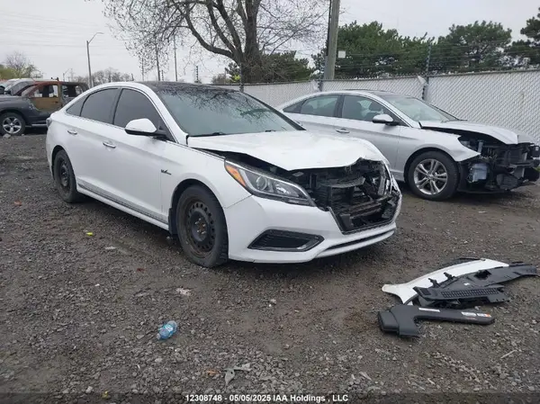 KMHE34L10HA060502 2017 HYUNDAI SONATA - Image 1