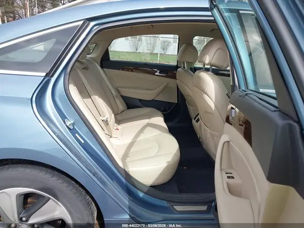 KMHE34L11GA017074 2016 HYUNDAI SONATA - Image 8