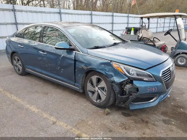 KMHE34L11GA018838 2016 HYUNDAI SONATA - Image 1