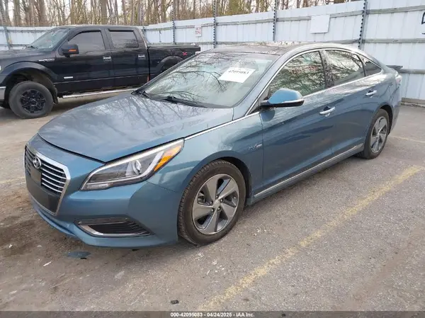 KMHE34L11GA018838 2016 HYUNDAI SONATA - Image 2