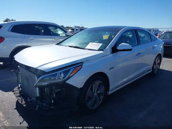 KMHE34L11GA024493 2016 HYUNDAI SONATA - Image 2