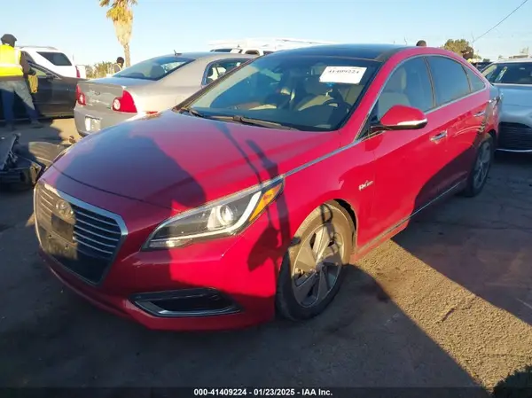 KMHE34L11GA027569 2016 HYUNDAI SONATA - Image 2