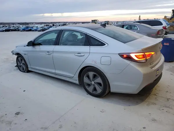 KMHE34L11HA054983 2017 HYUNDAI SONATA - Image 2