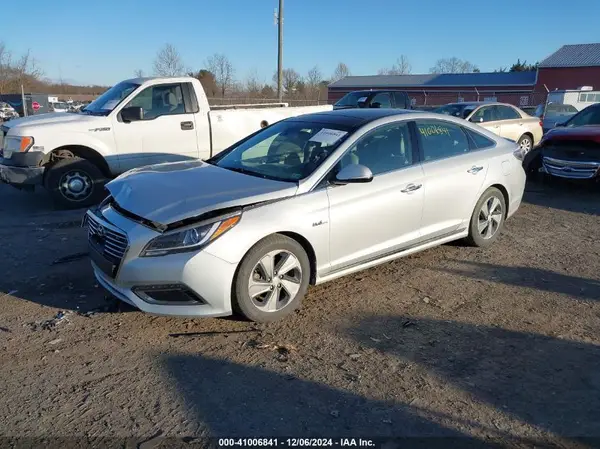 KMHE34L11HA060251 2017 HYUNDAI SONATA - Image 2