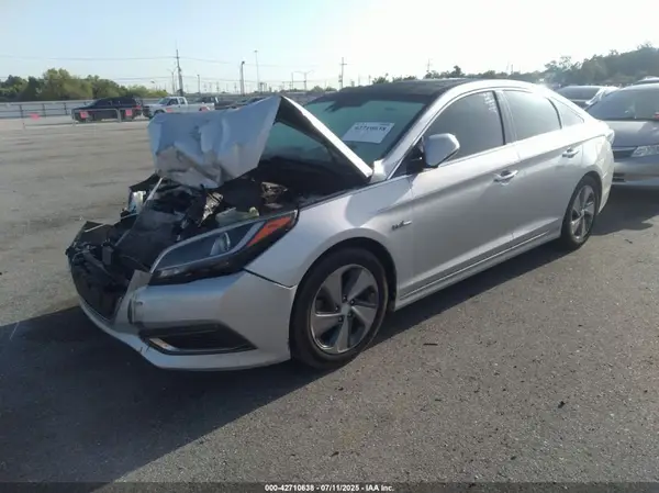 KMHE34L12GA022896 2016 HYUNDAI SONATA - Image 2