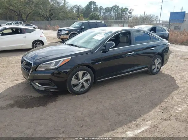 KMHE34L12GA023191 2016 HYUNDAI SONATA - Image 2