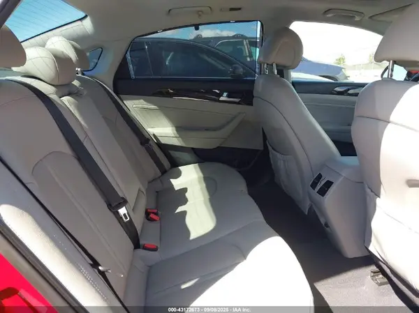 KMHE34L12GA026169 2016 HYUNDAI SONATA - Image 8