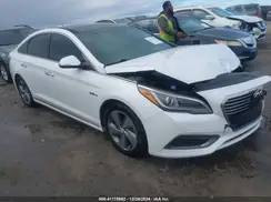 KMHE34L12GA027550 2016 HYUNDAI SONATA