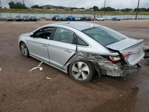 KMHE34L12GA030397 2016 HYUNDAI SONATA - Image 2