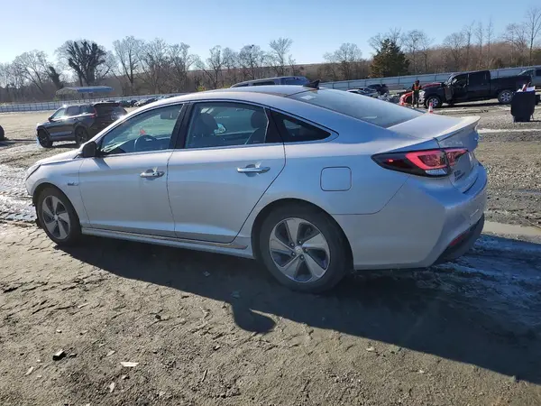 KMHE34L12GA033932 2016 HYUNDAI SONATA - Image 2
