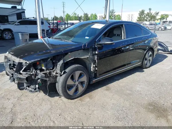KMHE34L12HA044804 2017 HYUNDAI SONATA - Image 2