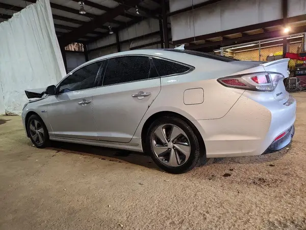 KMHE34L12HA048674 2017 HYUNDAI SONATA - Image 2