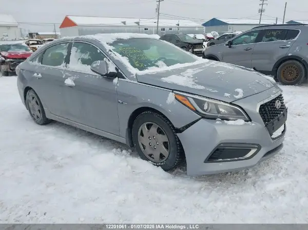 KMHE34L13GA007842 2016 HYUNDAI SONATA - Image 1