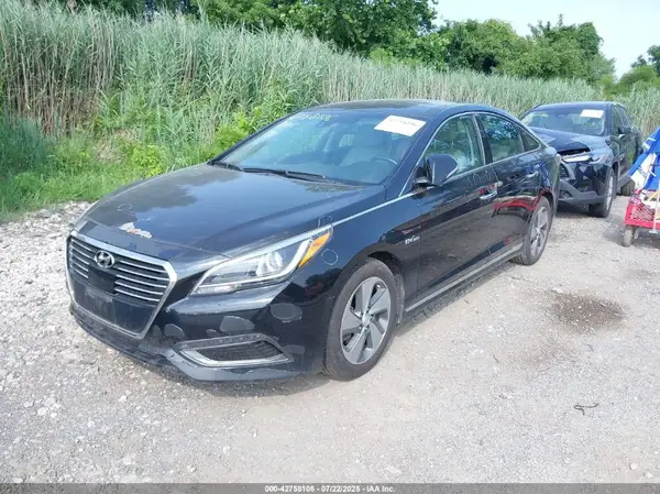 KMHE34L13GA008487 2016 HYUNDAI SONATA - Image 2