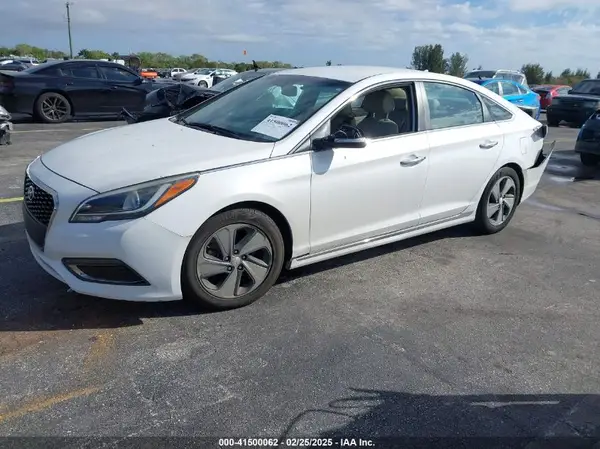 KMHE34L13GA018114 2016 HYUNDAI SONATA - Image 2