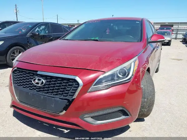 KMHE34L13GA020123 2016 HYUNDAI SONATA - Image 2