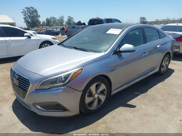 KMHE34L13GA024365 2016 HYUNDAI SONATA - Image 2