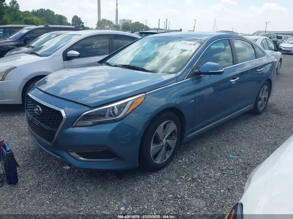 KMHE34L13GA025774 2016 HYUNDAI SONATA - Image 2
