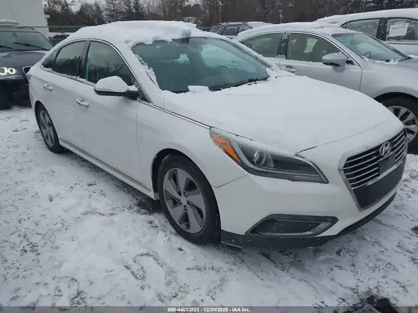 KMHE34L13GA030683 2016 HYUNDAI SONATA - Image 1
