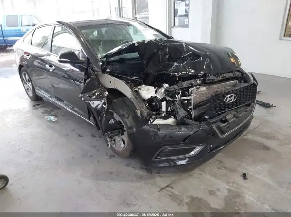 KMHE34L13HA055908 2017 HYUNDAI SONATA - Image 1