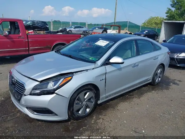 KMHE34L14GA014699 2016 HYUNDAI SONATA - Image 2