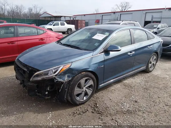 KMHE34L14GA016940 2016 HYUNDAI SONATA - Image 2