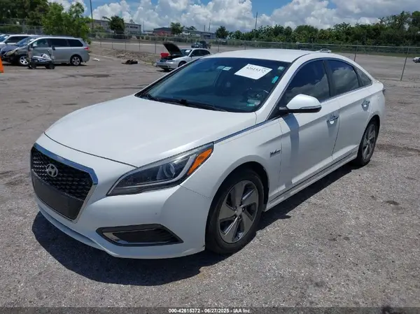 KMHE34L14GA017022 2016 HYUNDAI SONATA - Image 2