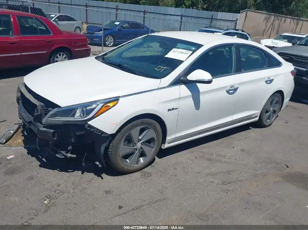 KMHE34L14GA031888 2016 HYUNDAI SONATA - Image 2
