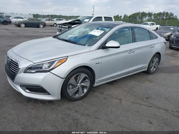 KMHE34L14HA044917 2017 HYUNDAI SONATA - Image 2