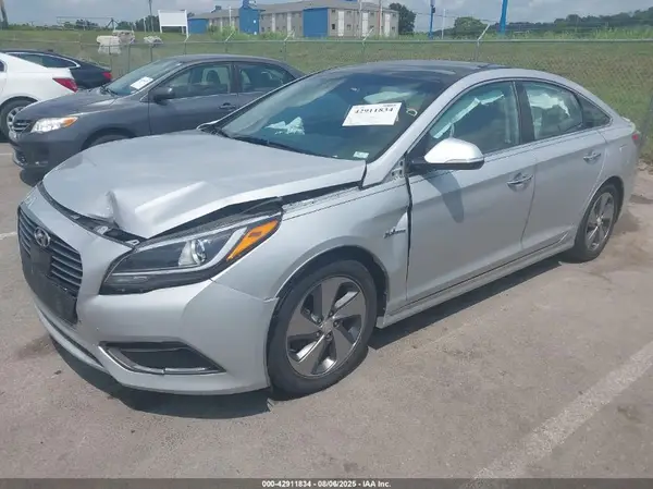 KMHE34L14HA044996 2017 HYUNDAI SONATA - Image 2