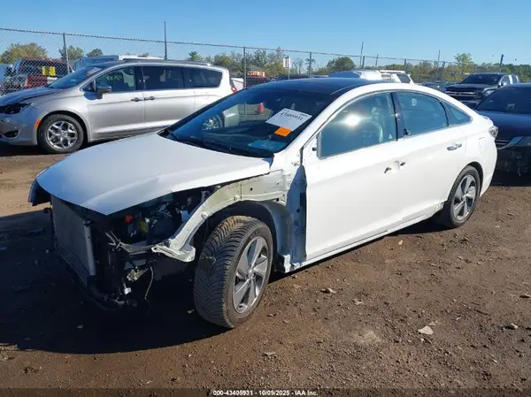 KMHE34L14HA050748 2017 HYUNDAI SONATA - Image 2