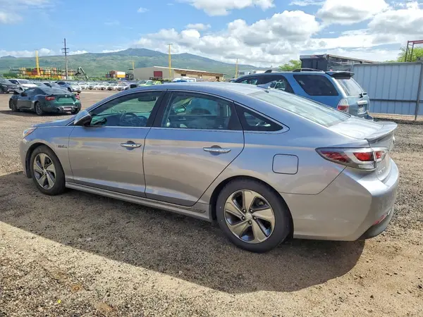 KMHE34L14HA050975 2017 HYUNDAI SONATA - Image 2