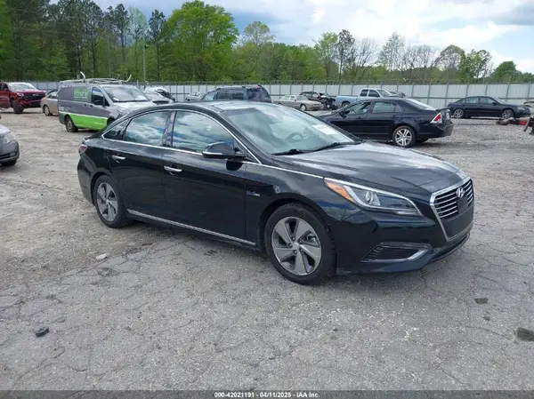 KMHE34L14HA055044 2017 HYUNDAI SONATA - Image 1