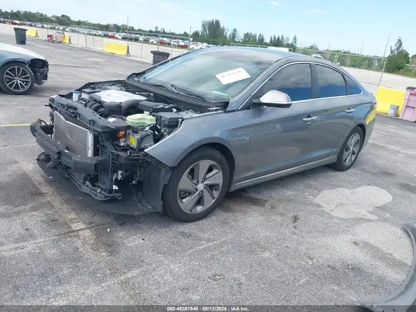 KMHE34L14HA057571 2017 HYUNDAI SONATA - Image 2
