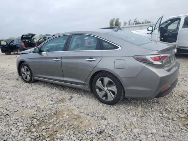 KMHE34L14HA057585 2017 HYUNDAI SONATA - Image 2