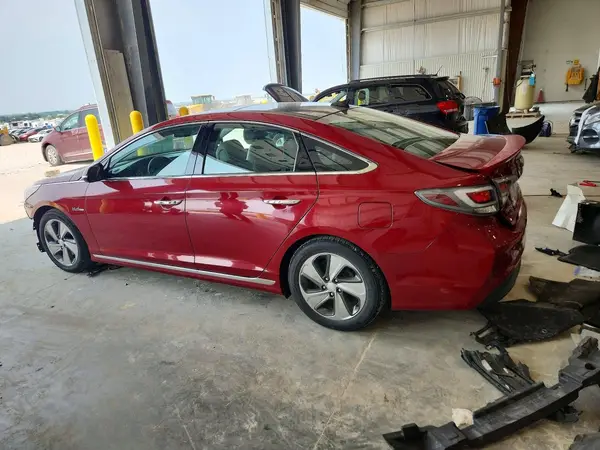 KMHE34L15GA008619 2016 HYUNDAI SONATA - Image 2