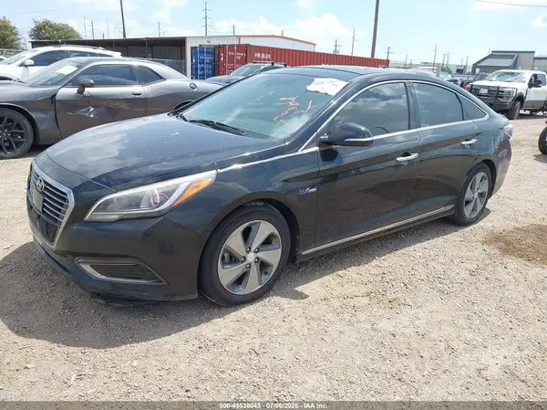 KMHE34L15GA018129 2016 HYUNDAI SONATA - Image 2