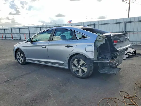 KMHE34L15GA027722 2016 HYUNDAI SONATA - Image 2