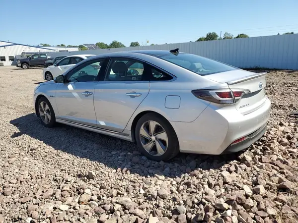 KMHE34L15GA029132 2016 HYUNDAI SONATA - Image 2