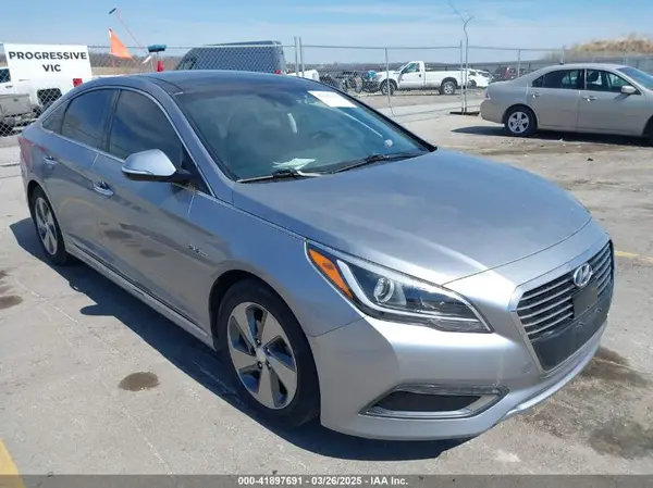 KMHE34L15GA030491 2016 HYUNDAI SONATA - Image 1
