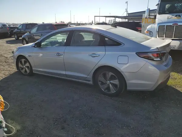 KMHE34L15GA031639 2016 HYUNDAI SONATA - Image 2