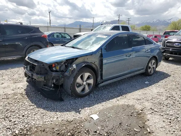 KMHE34L15GA033584 2016 HYUNDAI SONATA - Image 1