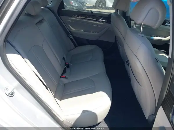 KMHE34L15GAO24559 2016 HYUNDAI SONATA - Image 8
