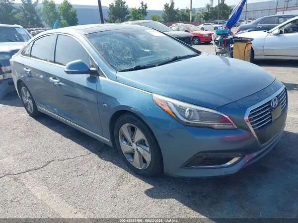 KMHE34L16GA008080 2016 HYUNDAI SONATA - Image 1