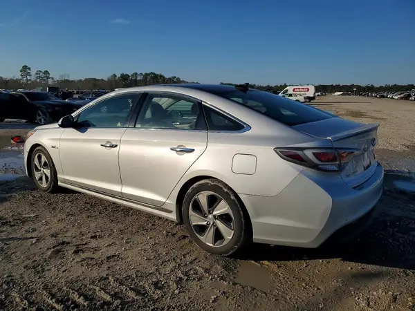 KMHE34L16GA008547 2016 HYUNDAI SONATA - Image 2