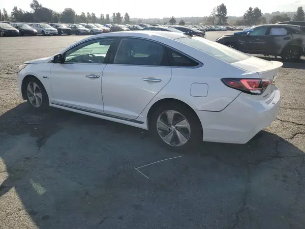 KMHE34L16GA009519 2016 HYUNDAI SONATA - Image 2