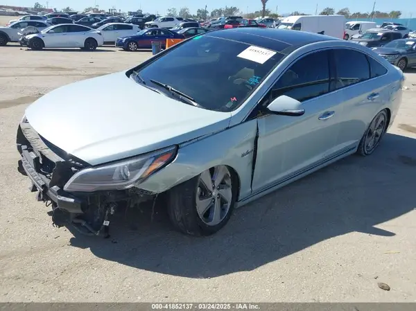 KMHE34L16GA009777 2016 HYUNDAI SONATA - Image 2