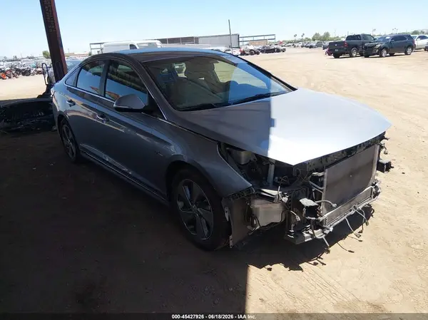 KMHE34L16GA012873 2016 HYUNDAI SONATA - Image 1