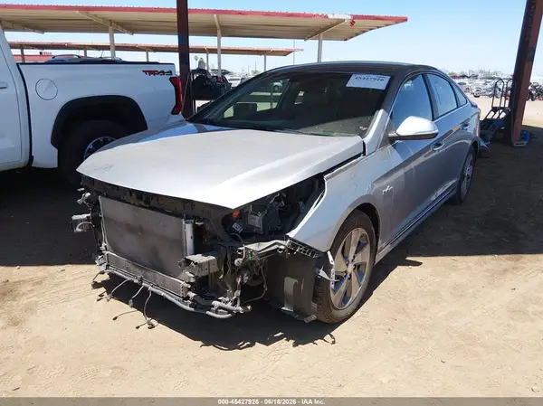 KMHE34L16GA012873 2016 HYUNDAI SONATA - Image 2