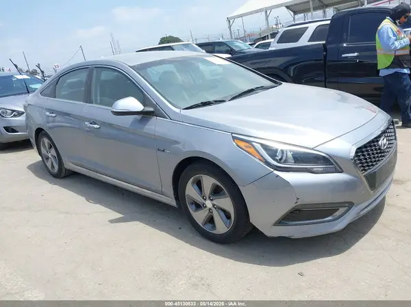 KMHE34L16GA012940 2016 HYUNDAI SONATA - Image 1